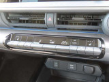 オートエアコンで車内はいつでも快適です♪