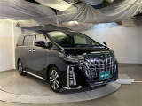 広々とした車内空間にデザインも上質で人気のお車です!
