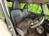 運転席シート廻りは使用感も少なく、良好な状態となっています。丁寧に使われていたことがよくわかりますね。