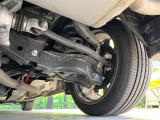 お車を安心してお乗りいただく為には、足回りの定期点検が欠かせません。サービスサポート(有償保証)では無料点検もご提供しており、安心のカーライフをお過ごしいただけるサポート体制が整っています。