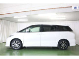 両側パワースライドドア付きだから、狭い駐車スペースなどでの 乗り降りラクラク!小さなお子さまのいるご家庭には嬉しい装備。