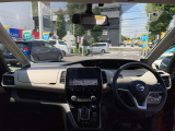窓ガラスが大きく車両感覚も掴みやすいお車ですので安心してお乗りいただけます。