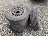 中古スタッドレスタイヤ付属☆195/80R15☆