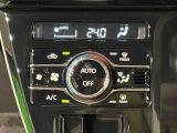 快適装備のオートエアコン♪ 温度設定をすれば、自動で車内の温度管理をしてくれる優れ物です☆彡
