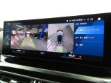 リアビューカメラ。ガイドラインとパークディスタンスコントロールで安全に車庫入れ可能。