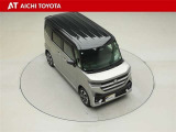 両側パワースライドドア付きだから、狭い駐車スペースなどでの乗り降りラクラク♪小さなお子さまのいるご家庭には嬉しい装備です。