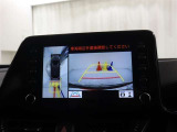 【バックモニター】付です。バックギヤに入れるだけで、ナビの画面に後方視界を映し出して非常に便利ですよ(^^♪後ろが見えることで安全確認も出来ますね☆