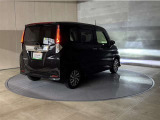 LEDヘッドランプです。十分な明るさを保ちつつも消費電力が少なく、バルブ寿命も長いのが特徴です。瞬時にMAXの光量を発揮するのもLEDならではです。