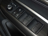 電動格納式ドアミラー・パワーウインドウを装備しています。
