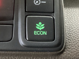 ★ECONスイッチ★ エコドライブを加速しよう!スイッチをONにすると、運転の仕方によるロスを抑え込み燃費をよくするようクルマが頑張ります(*^ー^*)燃費向上にチャレンジ♪