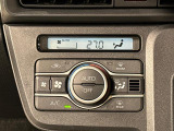 車内空調は&rdquo;AUTOエアコン&rdquo;にお任せ。運転に集中出来ますよ!