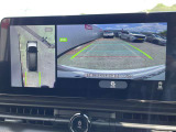 バックカメラが付いて車庫入れも安心です。付いているとうれしい装備のひとつですね♪
