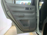 WEB掲載時にはお車に付いている装備と、様々な写真をたくさん載せるように心がけております。1台1台特徴をとらえたキャッチコメントを掲載しています。
