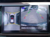 まるでお車を真上から見下ろしたかのような映像をナビに映し出してくれますので狭い駐車場でも周囲を確認する事が出来ますので非常に安心です♪