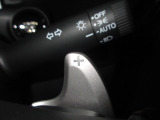 マニュアル車のような感覚で、ワインディングロードでも車を操れるパドルシフト付きです。長い下り坂でのエンジンブレーキや、高速道路の合流の際の加速も思いのままです。