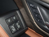 運転席のパワーシートは3名様分までメモリー機能付きです。