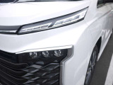 暗闇でも前方をくっきりと照らしてくれるライトです。夜の運転でも安心ですね。