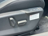 運転席は電動シートとランバーサポートが装着済みになっております。