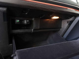 ご納車前に行います点検100項目におきまして、専用のテスターやツールを用いて細かな診断を行います。