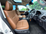 運転席シート廻りは使用感も少なく、良好な状態となっています。丁寧に使われていたことがよくわかりますね。
