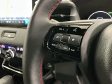 ステアリングにオーディオ操作スイッチが付いています。オーディオ画面に直接タッチしなくても操作が出来ますので、運転に集中できます。