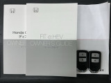 スマートキーは鍵をバッグに入れたままでもドアロックの開閉やエンジンのON・OFFができます。夜間や雨の日も鍵を探さなくて良いので便利です。
