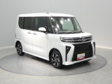 雪道に強い4WD。タイヤ周辺や下回りもチェック済みです。長く大切に乗っていただきたいからこそ、見えにくい部分の清掃も徹底。安心してお乗りいただける状態です。