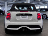 全てのMINIに全国のMINI正規ディーラーでご利用いただける保証をお付けしてご納車させていただいております(一部特殊車両を除く)。