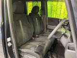 運転席シート廻りは使用感も少なく、良好な状態となっています。丁寧に使われていたことがよくわかりますね。