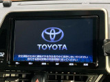 【大画面ナビ】人気の大型9インチナビを装備。存在感のある大画面はインパクト大!ナビ利用時のマップ表示は見やすく、テレビやDVDは臨場感がアップ!いつものドライブがグッと楽しくなります♪