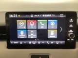 メモリーナビにフルセグTV機能あり。 ドライブや旅行に欠かせない装備です。