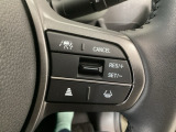【アダプティブ・クルーズ・コントロール】予め設定した車速内でクルマが自動的に加減速。 前走車との適切な車間距離を維持しながら追従走行し、高速道路でのドライバーの疲労を軽減してくれる嬉しい機能付♪