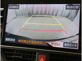 バックガイドモニターで、後方を確認しながら安心して駐車することができます。運転初心者も熟練者も必須の機能ですよ!