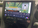 【パノラミックビューモニター】専用のカメラにより、上から見下ろしたような視点で360度クルマの周囲を確認することができます☆死角部分も確認しやすく、狭い場所での切り返しや駐車もスムーズに行えます。