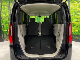 後席を格納すると、これだけの広さが!シーンに合わせたシートアレンジで、大きな荷物も積むことが出来ます♪