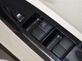 全席パワーウィンドウを装備しています。