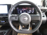運転が楽しくなる明るく開放的な運転席まわりです。