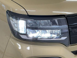 【LEDヘッドライト】明るい光が瞬時に立ち上がり、必要な場所を均一に照らします。寿命も長く省エネで、スタイリッシュなデザインは現代の主流です♪