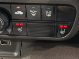 運転席にはシートヒーターが付いています!寒い日に便利な装備ですね。