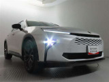 高輝度で点灯速度が速く、しかも消費電力の少ないLEDヘッドライトが装備されています!LEDの明るい光が走行中の視界の確保をサポートして、夜のドライブがより楽しく安全に運転できます♪