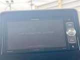 【ナビゲーション】目的地までしっかり案内してくれる使いやすいナビ。Bluetooth接続すればお持ちのスマホやMP3プレイヤーの音楽を再生可能!毎日の運転がさらに楽しくなります!!
