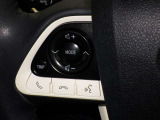 ステアリングスイッチ装備!運転しながら手元でオーディオの操作などができます。