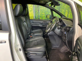 運転席シート廻りは使用感も少なく、良好な状態となっています。丁寧に使われていたことがよくわかりますね。
