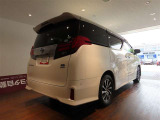 走りにこだわりながら収納力も持ち合わせたお車です。荷物を載せて軽快なドライブを楽しめますよ♪