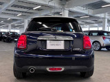 全てのMINIに全国のMINI正規ディーラーでご利用いただける保証をお付けしてご納車させていただいております(一部特殊車両を除く)。