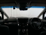 見通しのよいすっきりとした視界で、誰でも運転しやすいです。運転のしやすさは疲れにくさにも繋がりますよ♪