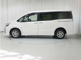 大きすぎず、小さすぎず、運転もしやすくシートアレンジも多彩で、どの世代の方にも気に入っていただけるお車です♪