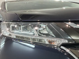 LEDヘッドライトは、点灯の瞬間から最大光量を発揮し、突然暗くなるトンネルなどでの安定感を高めます。