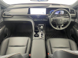 クラウンスポーツ 2.5 Z E-Four 4WD 本革シート