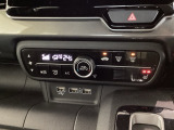 運転席にはシートヒーターが付いています!寒い日に便利な装備ですね。